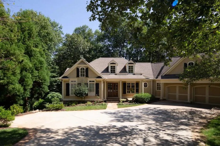 Traditional craftsman home for sale in Achasta Dahlonega Georgia